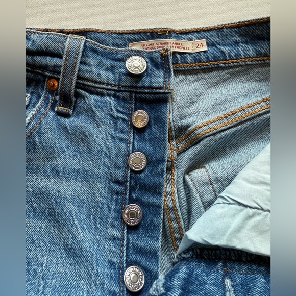 Levi’s Ribcage Straight Ankle - Picture 5 of 15